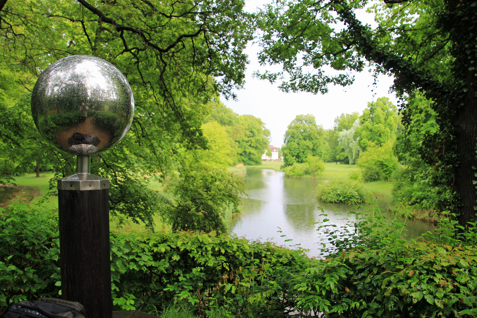 Branitzer Park im Regen 8 : Auf dem Kugelberg