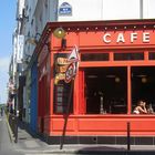 Bras nus ... au café "Marcel" angle rue Darcet et des Dames Paris XVII arr