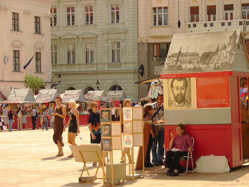 Bratislava - Bancarelle nella piazza del centro