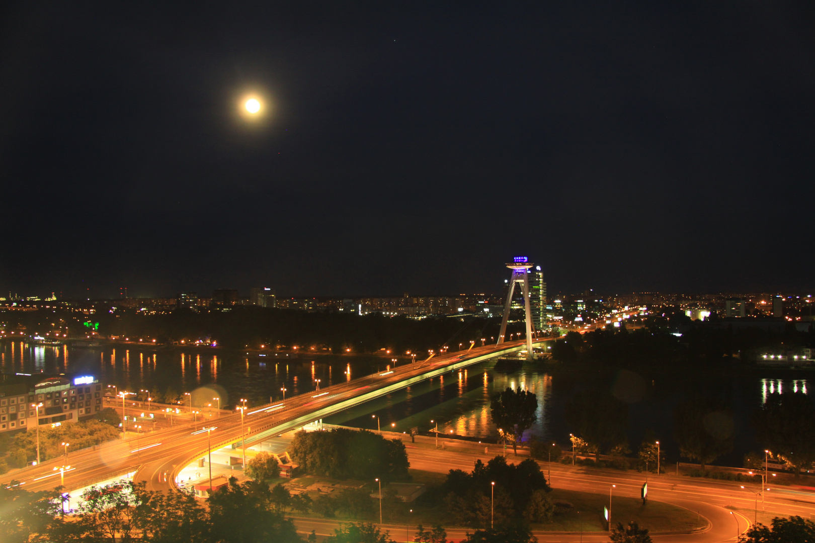 Bratislava bei Nacht