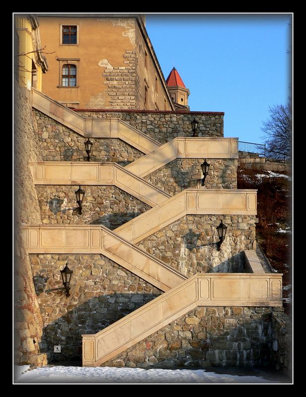 Bratislava, hinauf zur Burg, Stufen