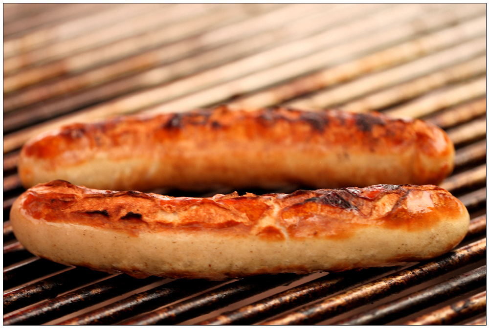 Bratwurst vom Holzkohlegrill