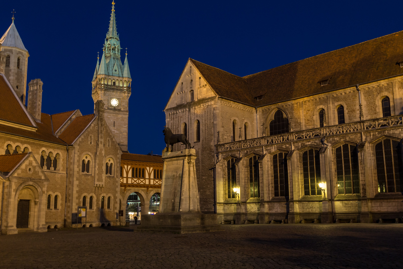 Braunschweiger Burgplatz - Blaue Stunde