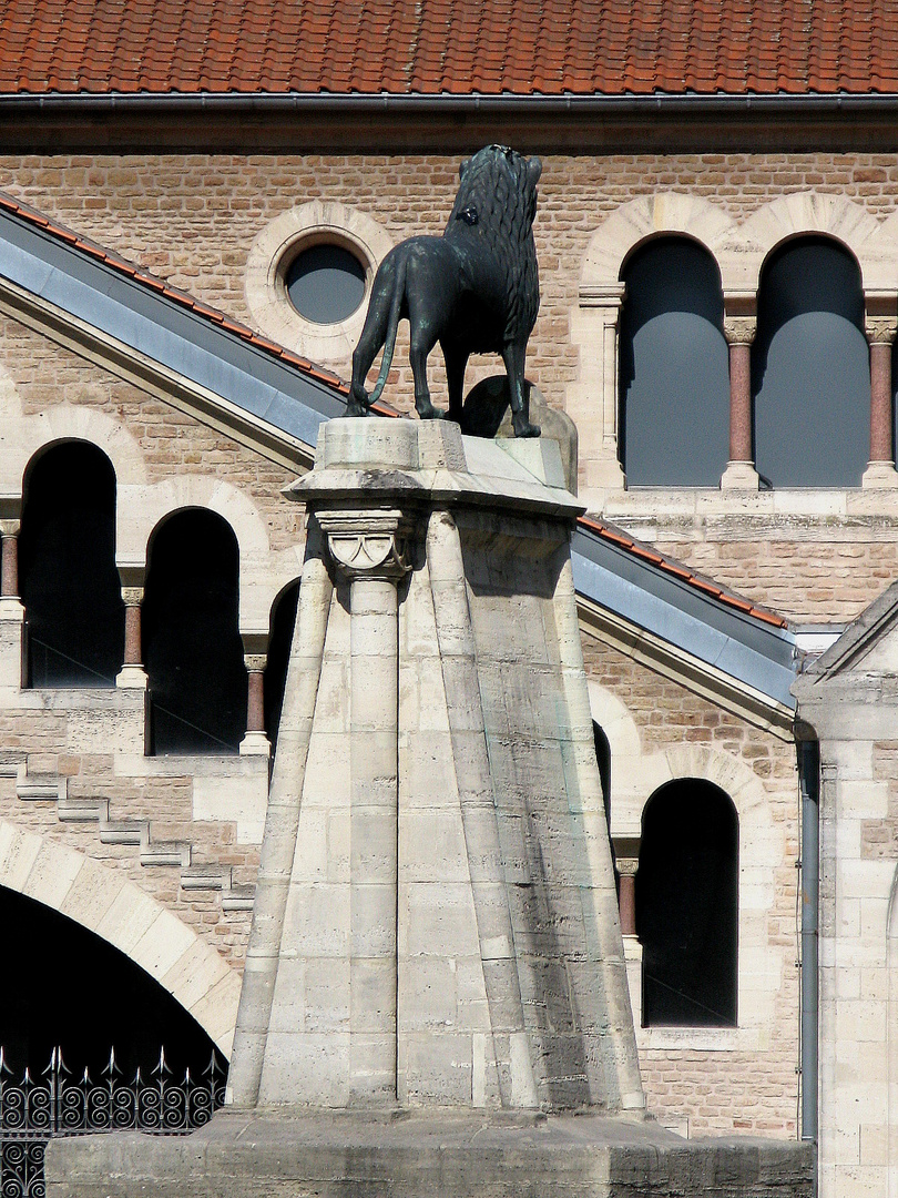 Braunschweiger Löwe-Denkmal auf Burgplatz