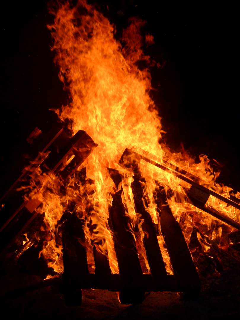 Brausende Flammen