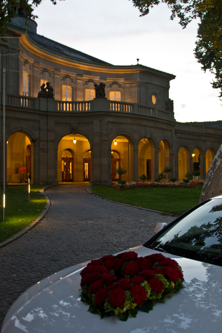 Brautauto vorm Regentenbau