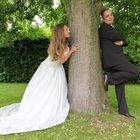 Brautpaar am Baum