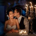 Brautpaar bei Kerzenlicht