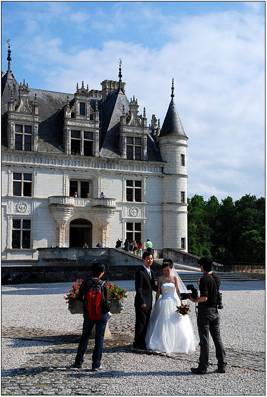 Brautpaar vor Chenonceau