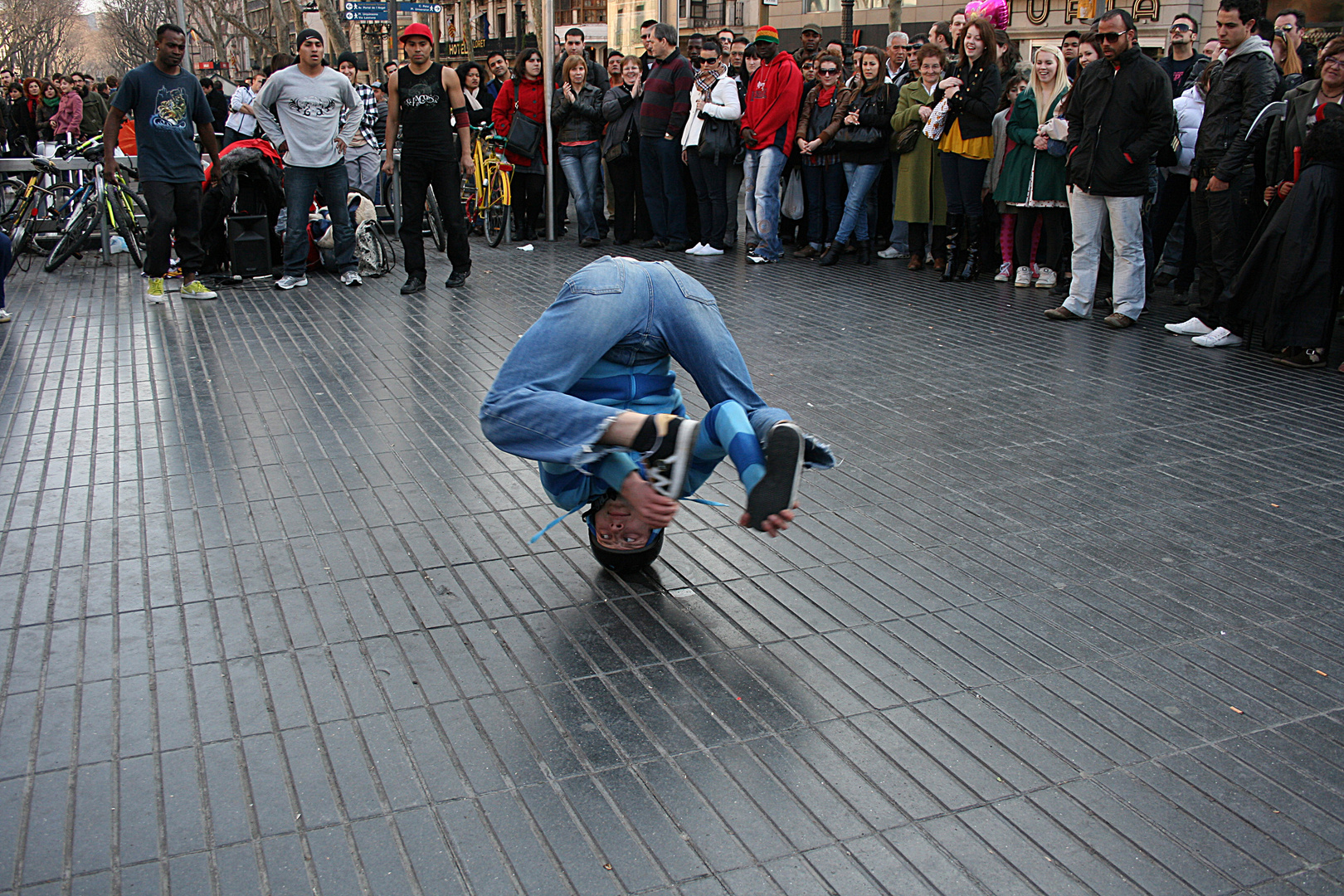 BREAK-DANCE-4