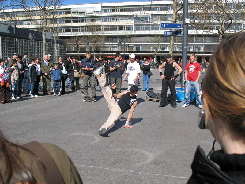 "Breakdance auf dem Kuhdamm"