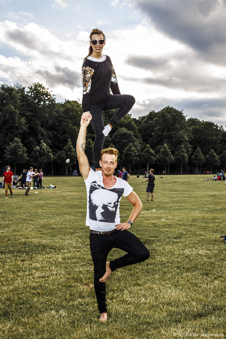 Breakdancer meets Cheerleader