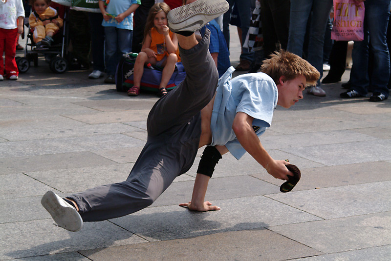 breakdancers (4)