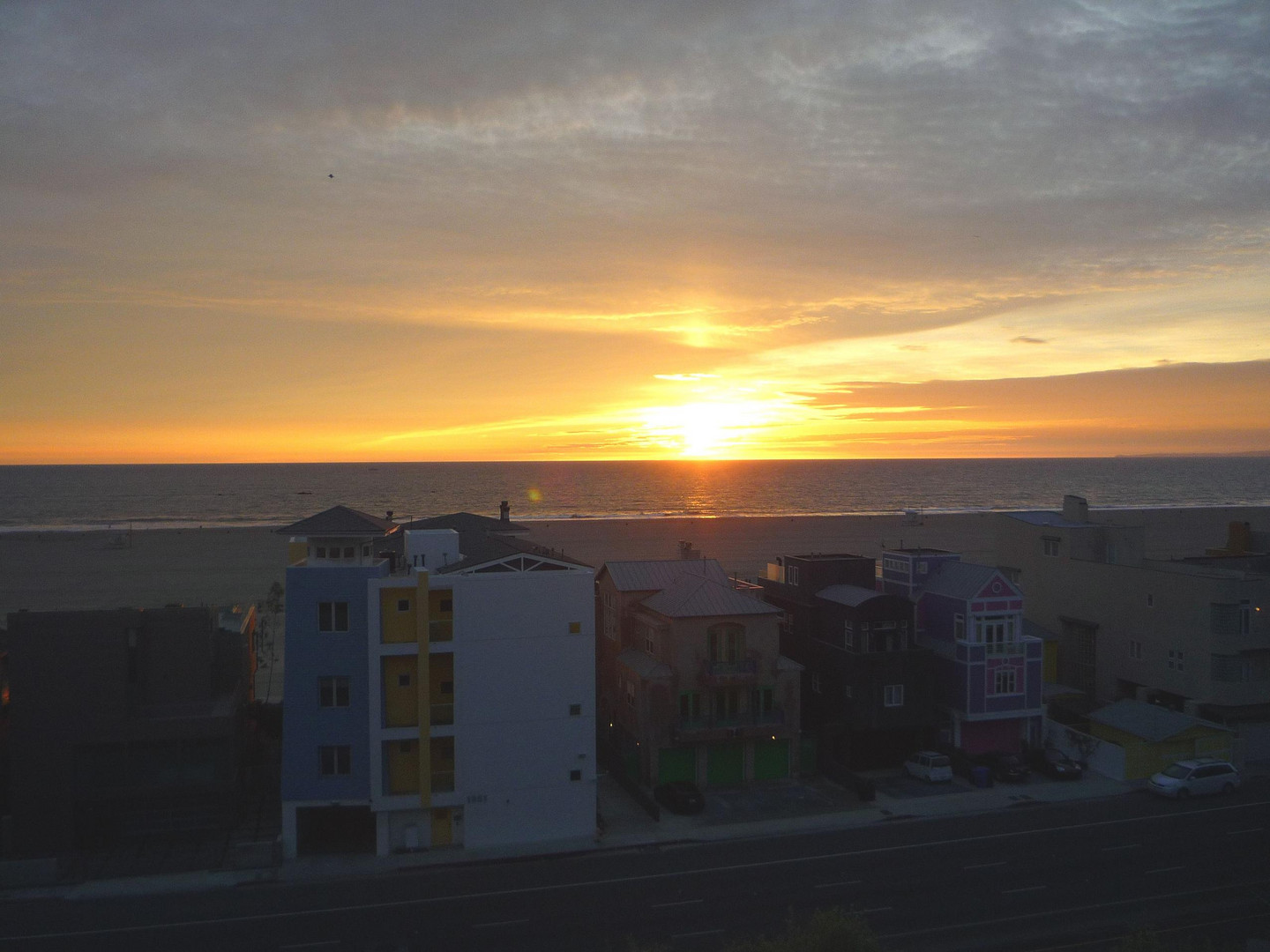 breathtaking sunset at santa monica beach