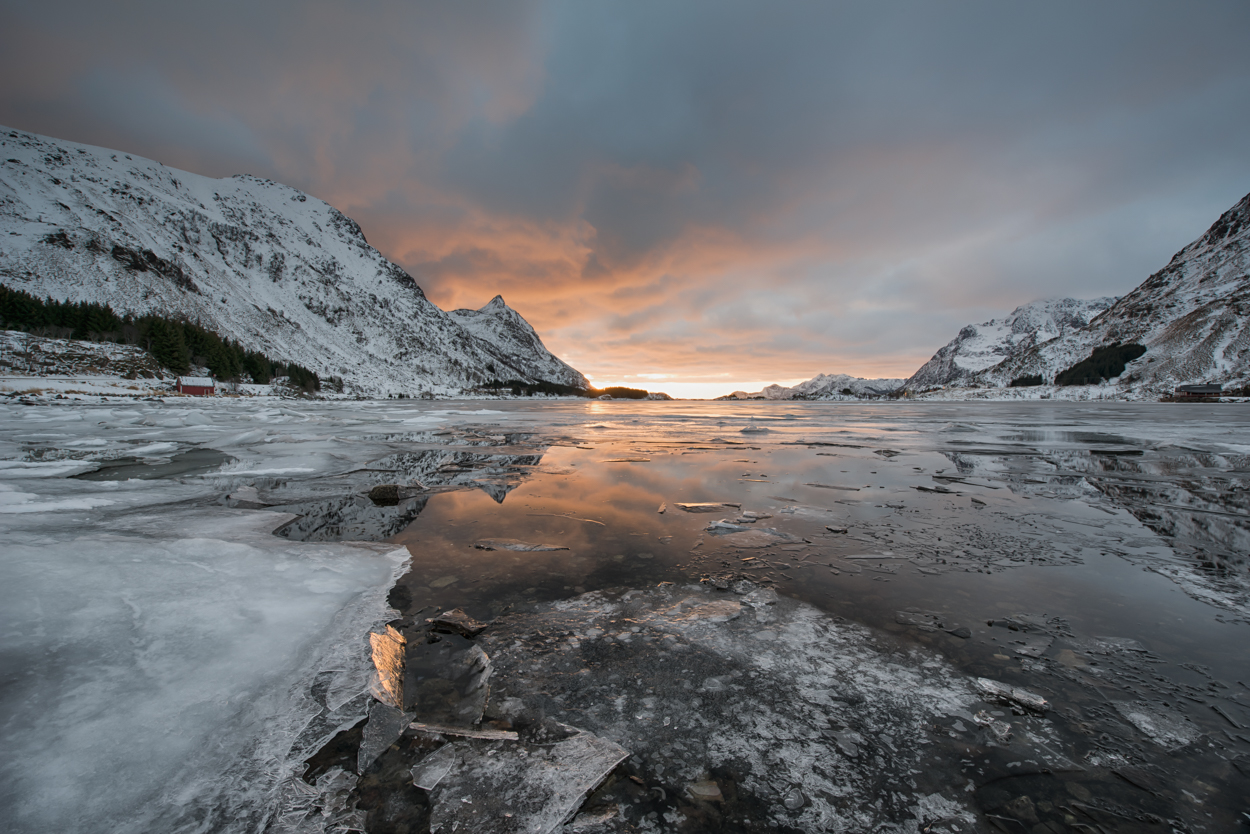 brechendes Eis auf den Lofoten