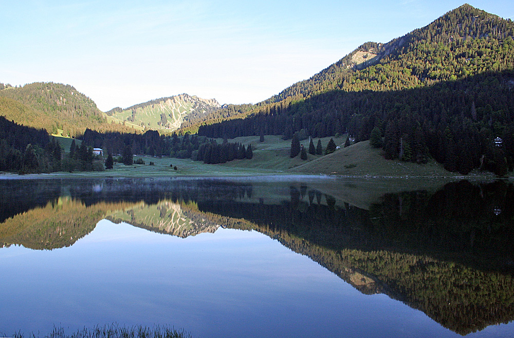 Brecherspitz 1685 m , mit Sommer- und Wintergipfel im Spitzingsee