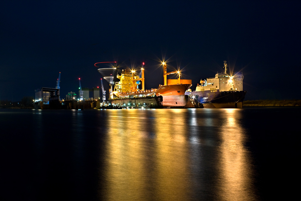 Bredo Werft @ Night