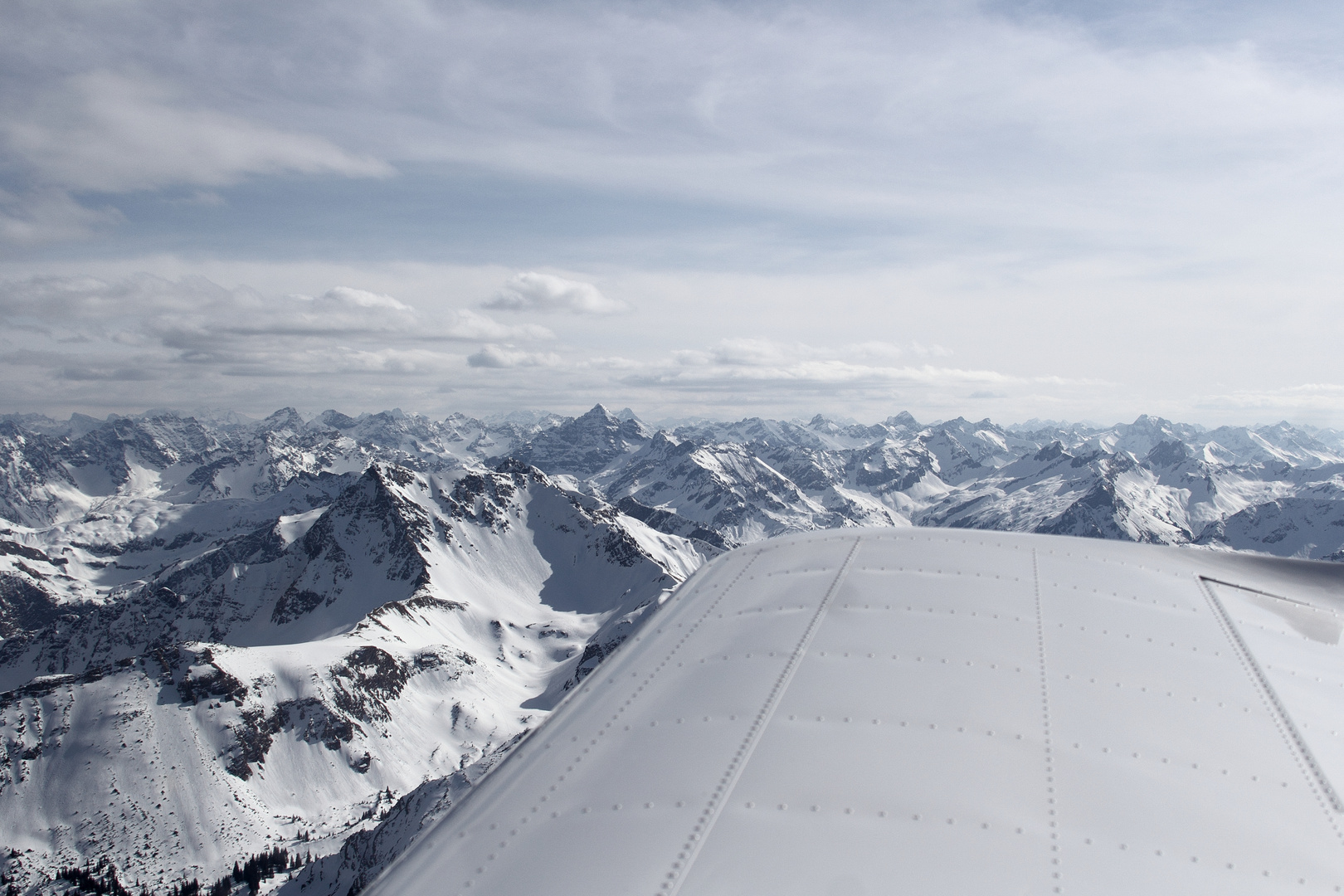 Breezer Aircraft -  10 4 2021 Links von der Tragfläche - Hochvogel