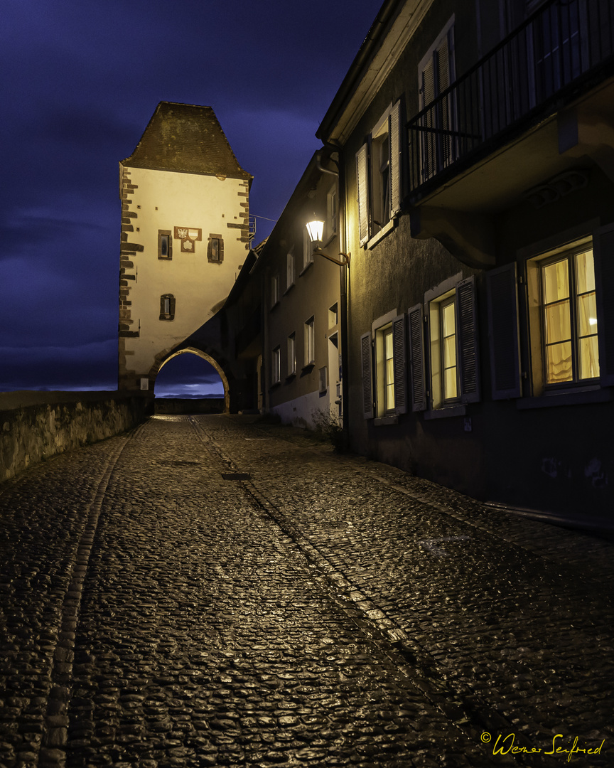 Breisach bei Nacht