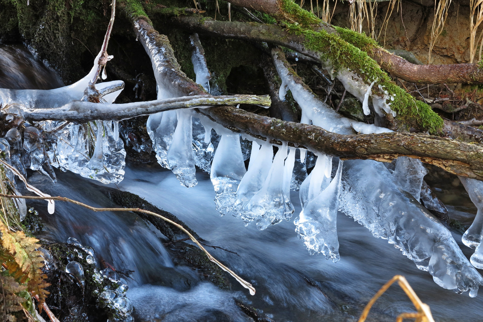 Breitenbach im Winter