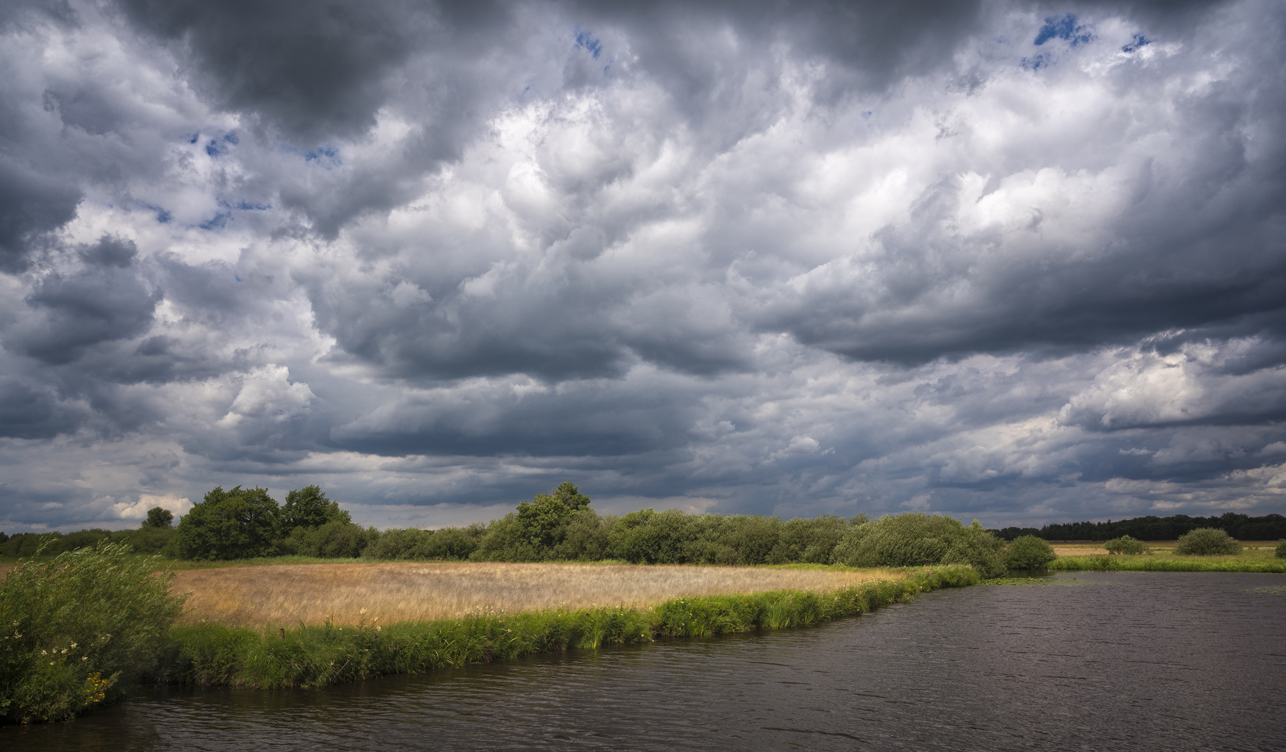 Breites Wasser