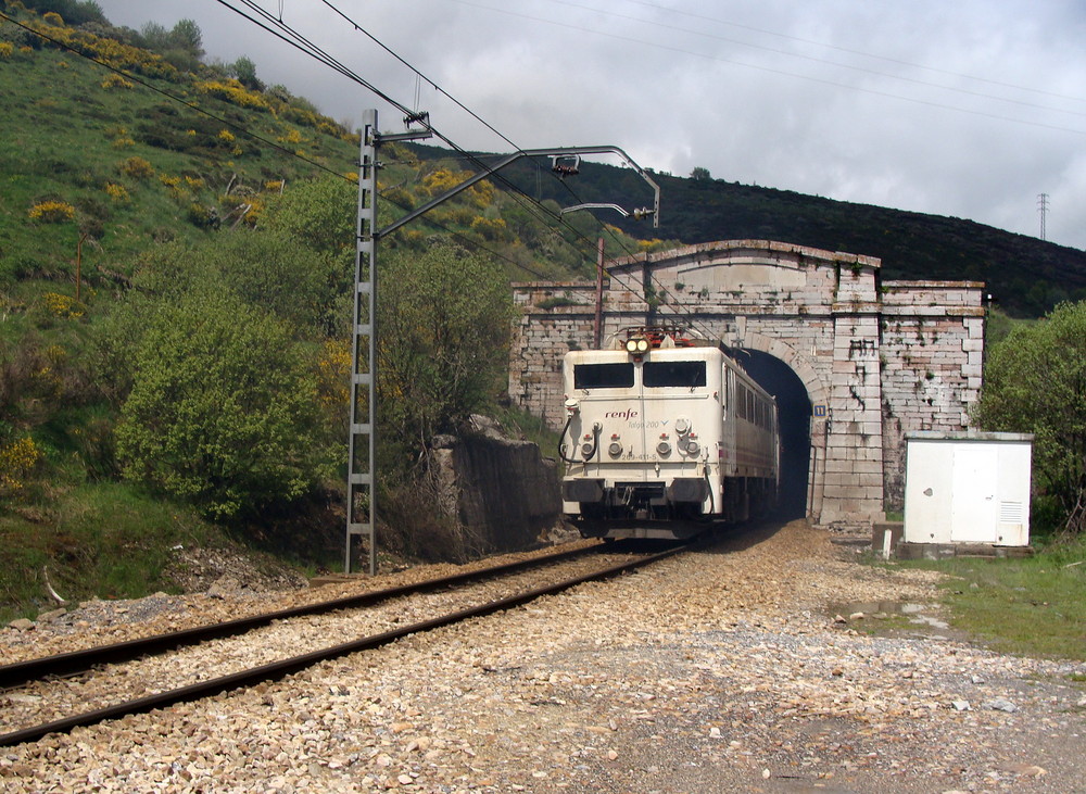 Breitspur RENFE zur Puerto de Pajares (Pass). 10