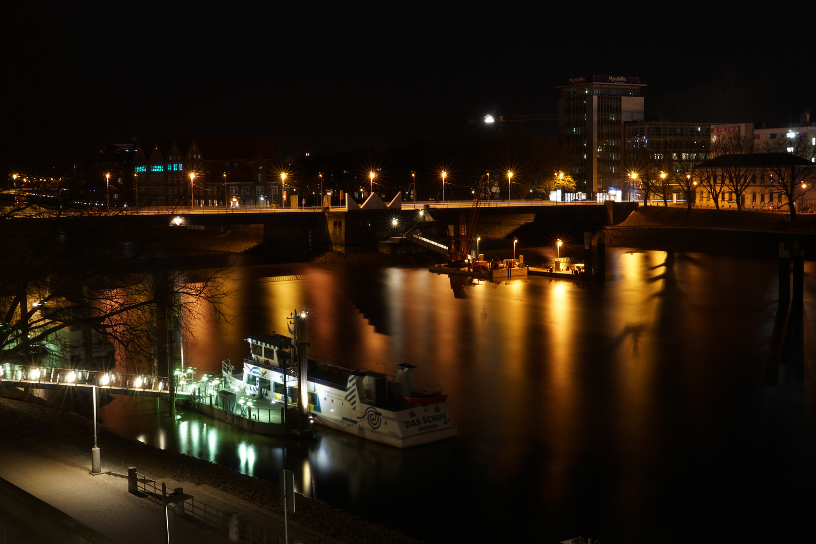 Bremen bei Nacht