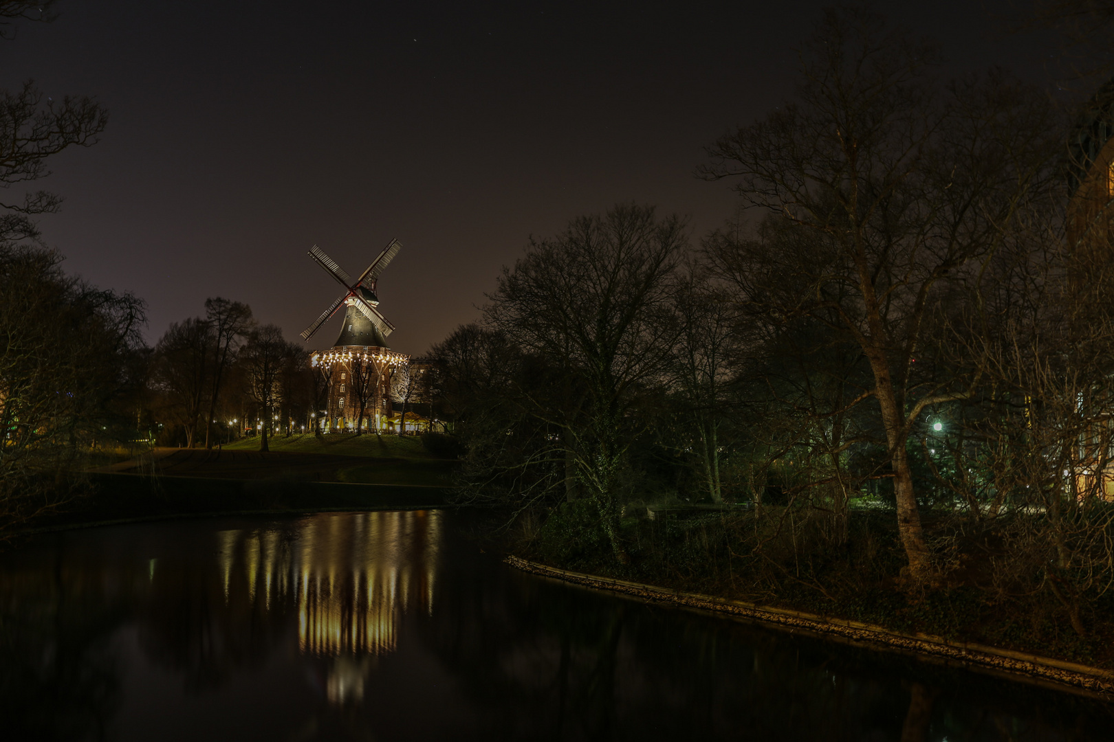 Bremen bei Nacht, Mühle