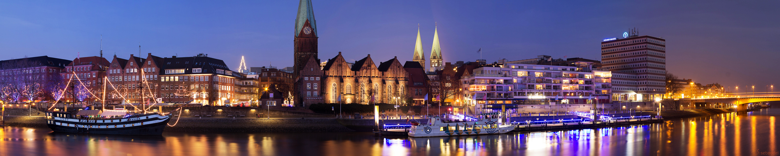 Bremen by night | Panorama Schlachtezauber