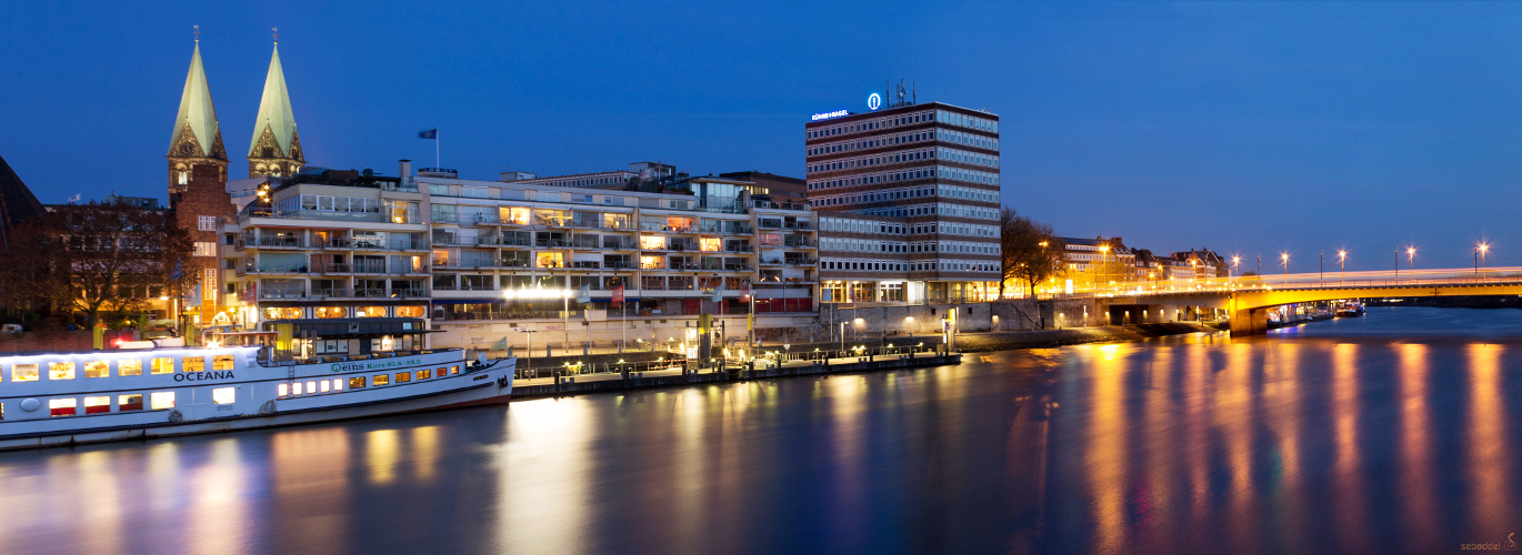 Bremen by night. Schlachte | Wilhelm-Kaisen-Brücke Foto & Bild