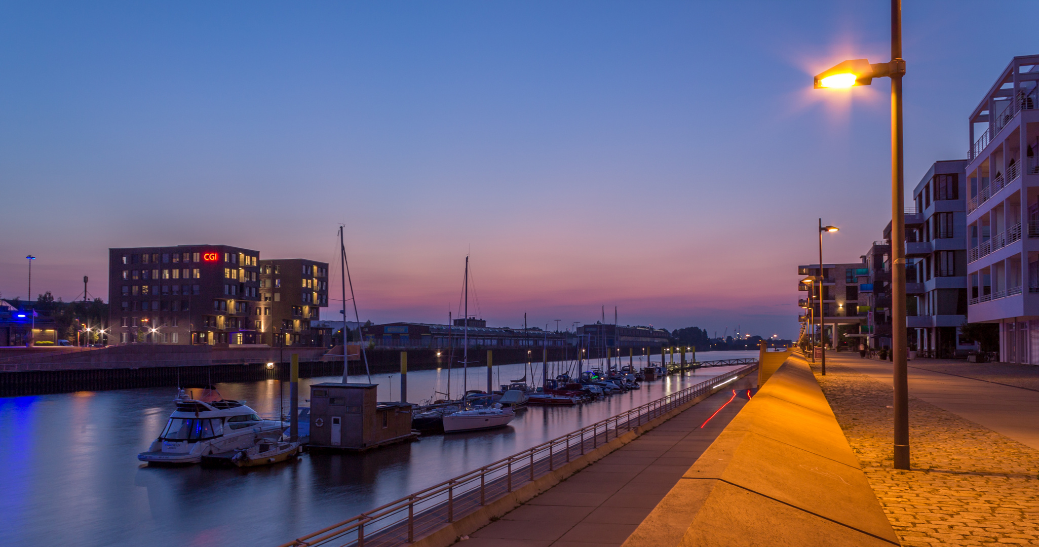 Bremen by night. Überseestadt