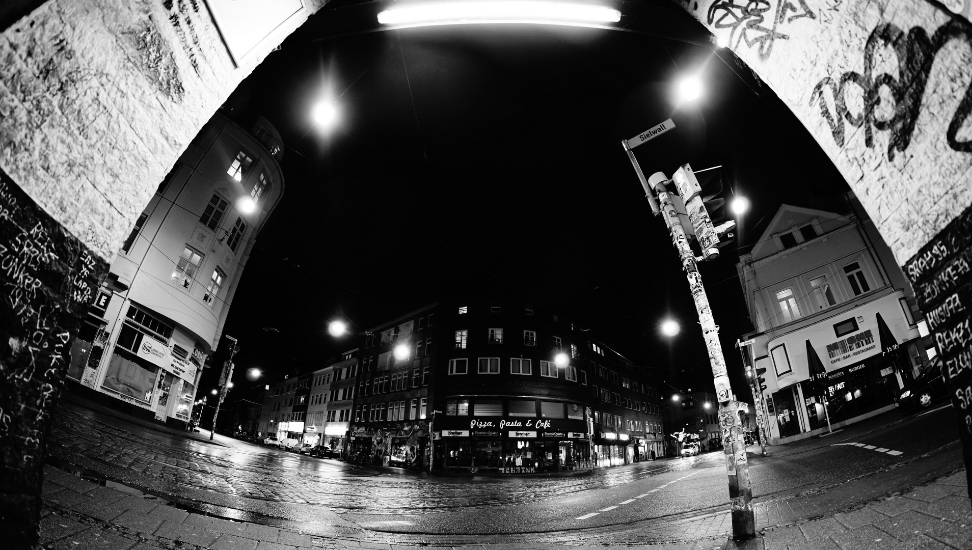 Bremen Eck - Sielwallkreuzung bei Nacht