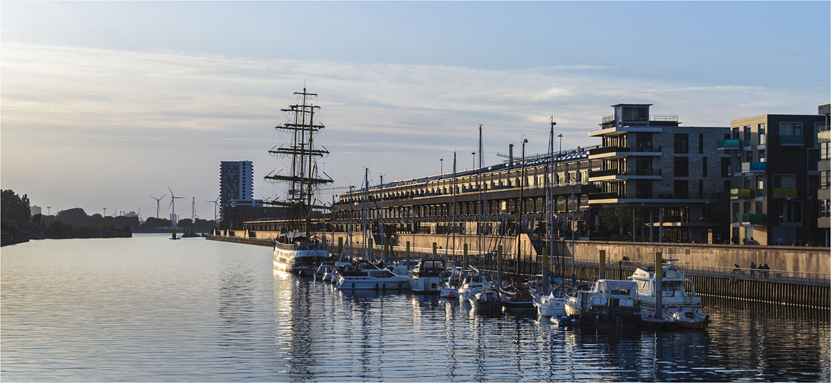 Bremen - Europahafen Abendstimmung