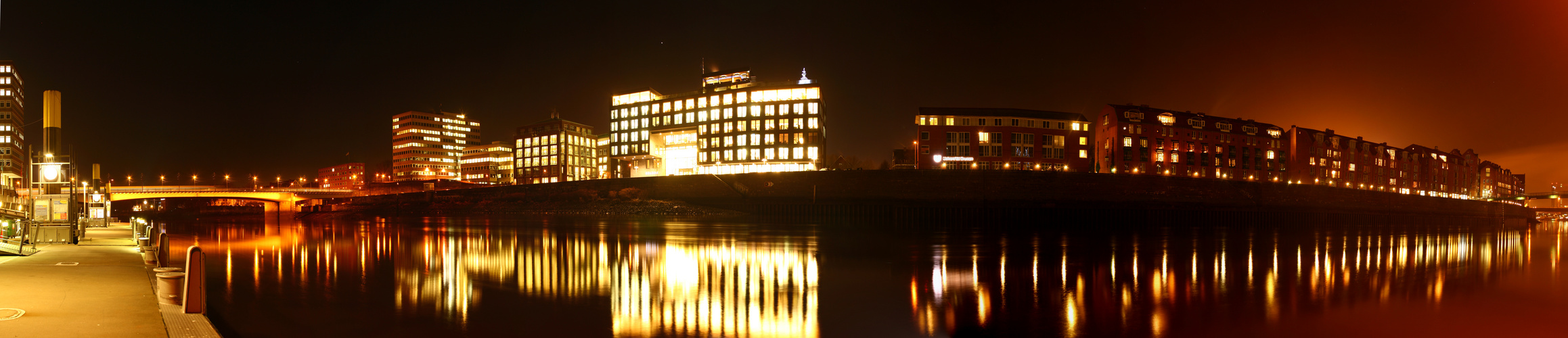 Bremen Panorama Weser/ Schlachte bei Nacht 180° Grad