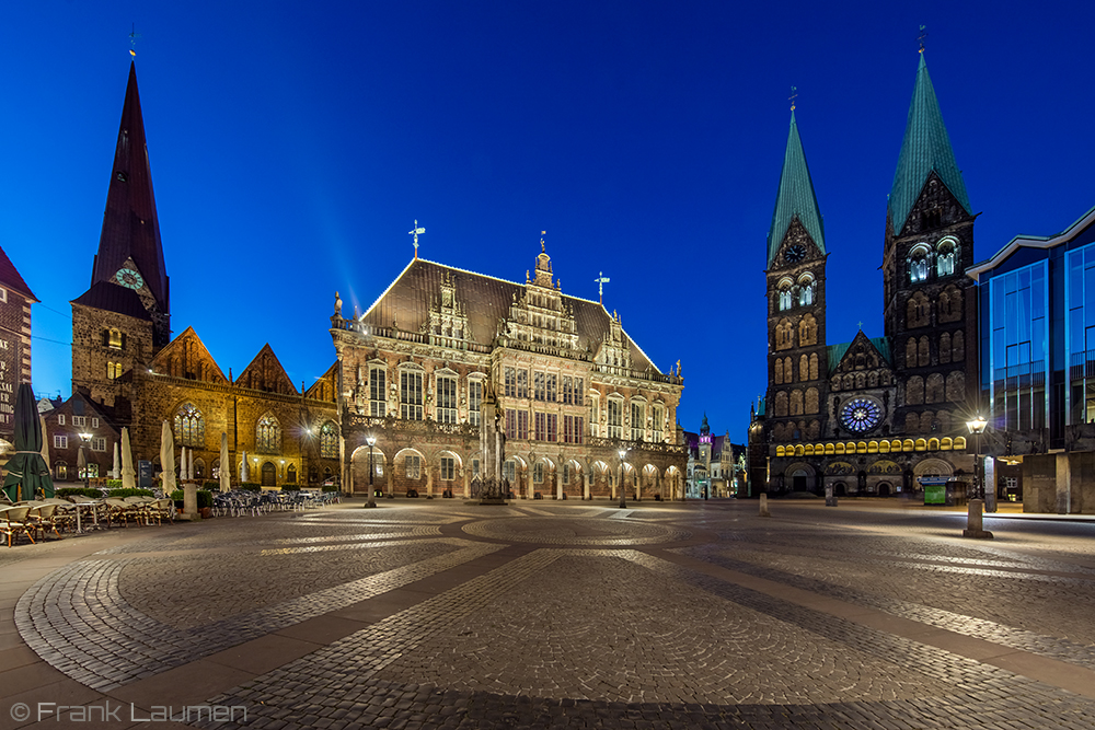 Bremen - Rathaus mit Roland, Unser Lieben Frauen und St. Petri Dom