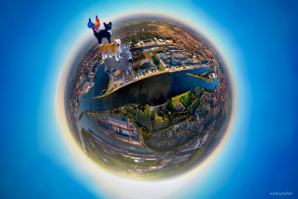 Bremen und Überseestadt sind Spitze (Luftbild, aerial tiny planet)