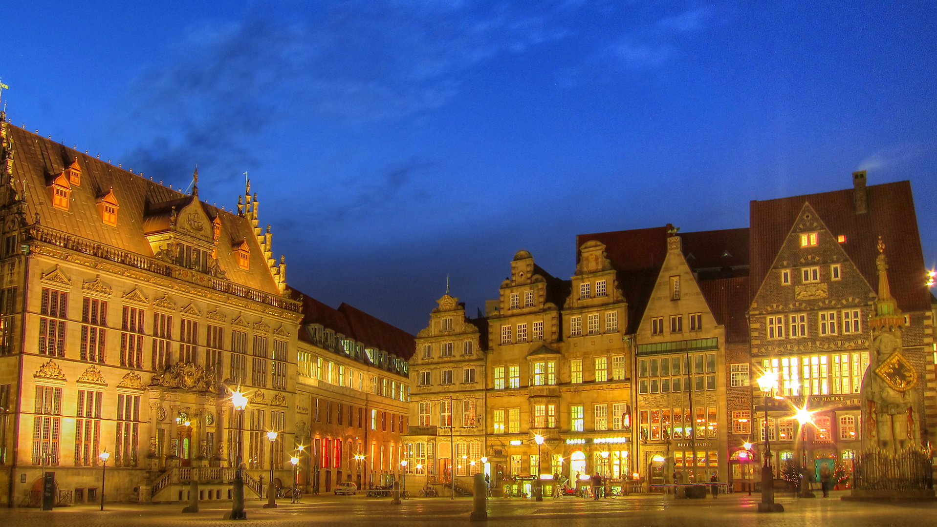 Bremer Marktplatz bei Nacht