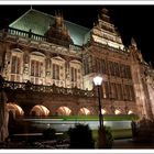 Bremer Rathaus bei Nacht