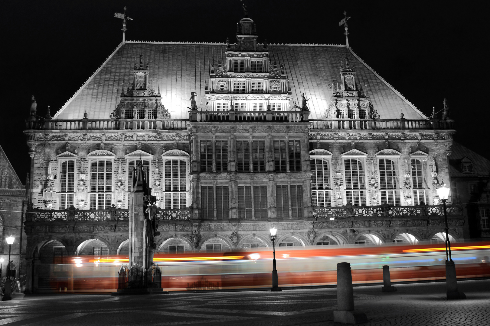 Bremer Rathaus bei Nacht