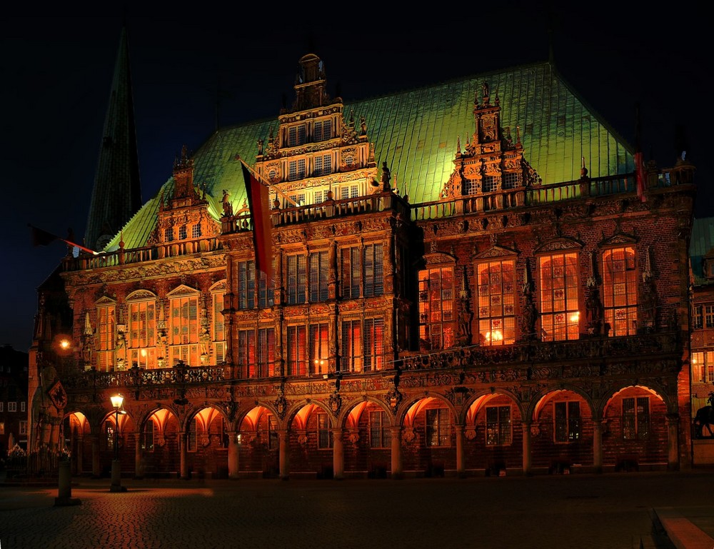 Bremer Rathaus bei Nacht