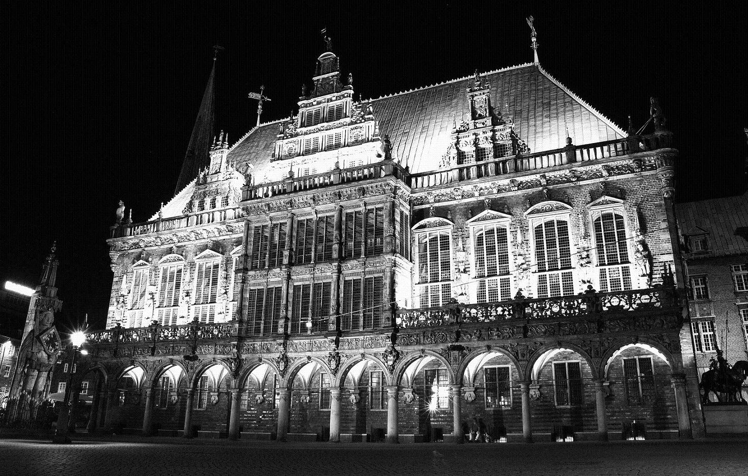 Bremer Rathaus bei Nacht