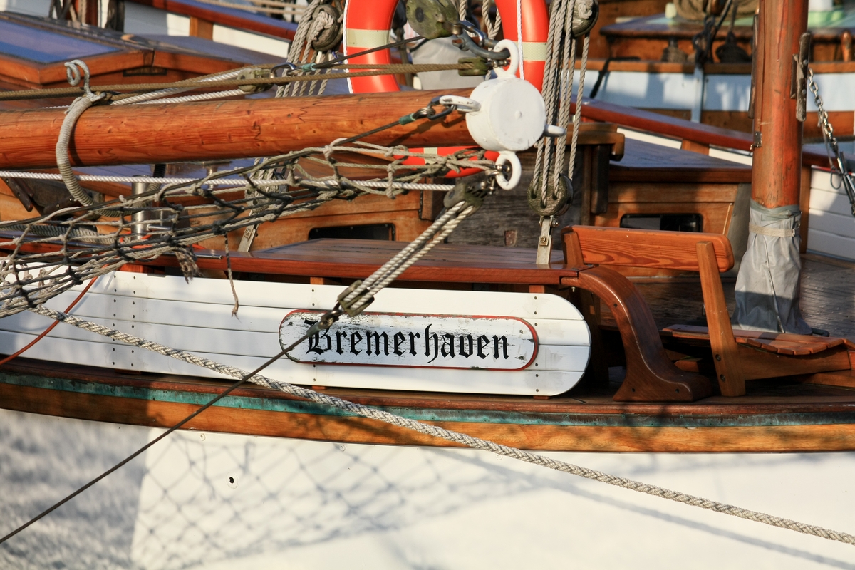 "Bremerhaven"