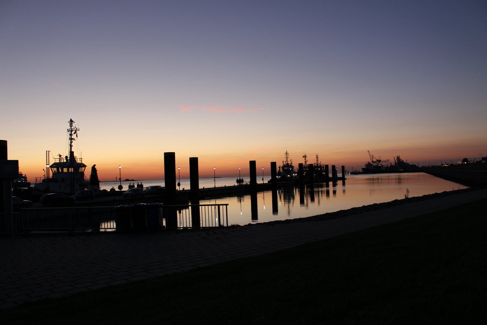 Bremerhaven am Abend II