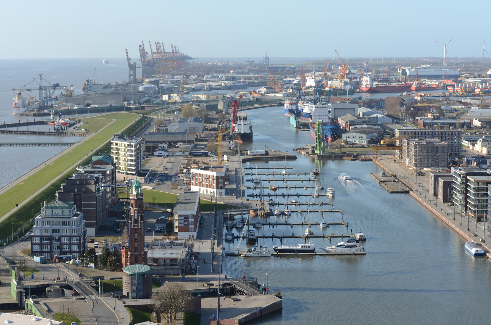 Bremerhaven aus luftiger Höhe