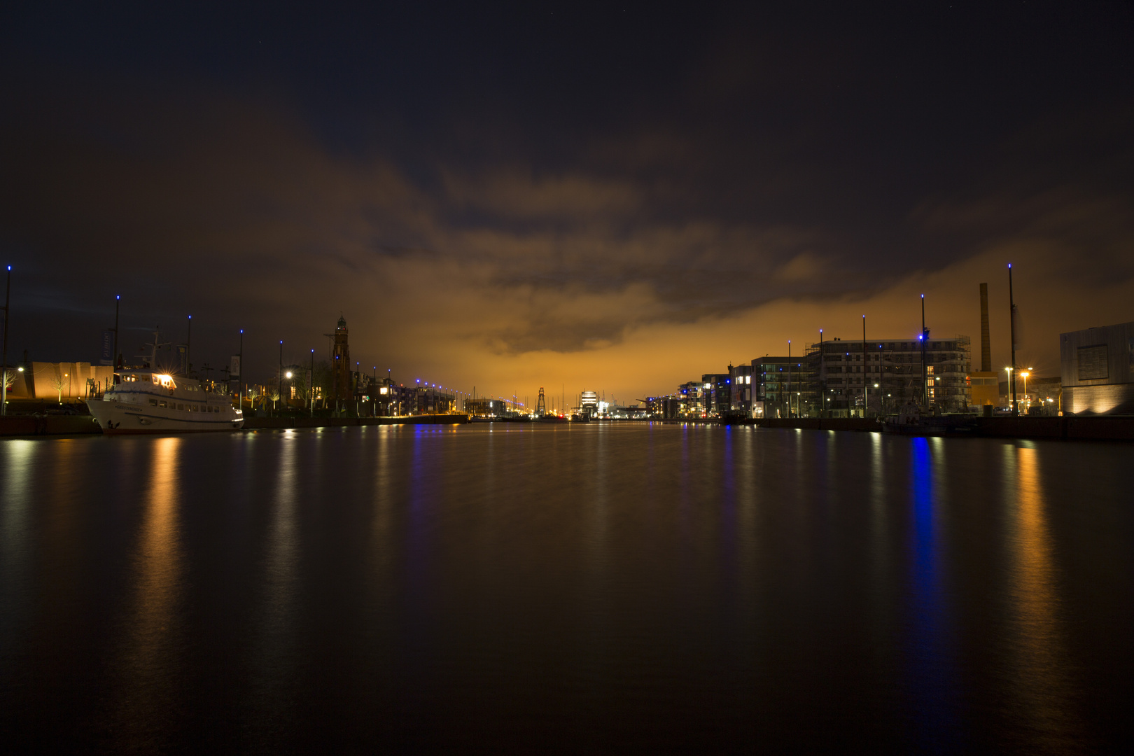 Bremerhaven bei Nacht