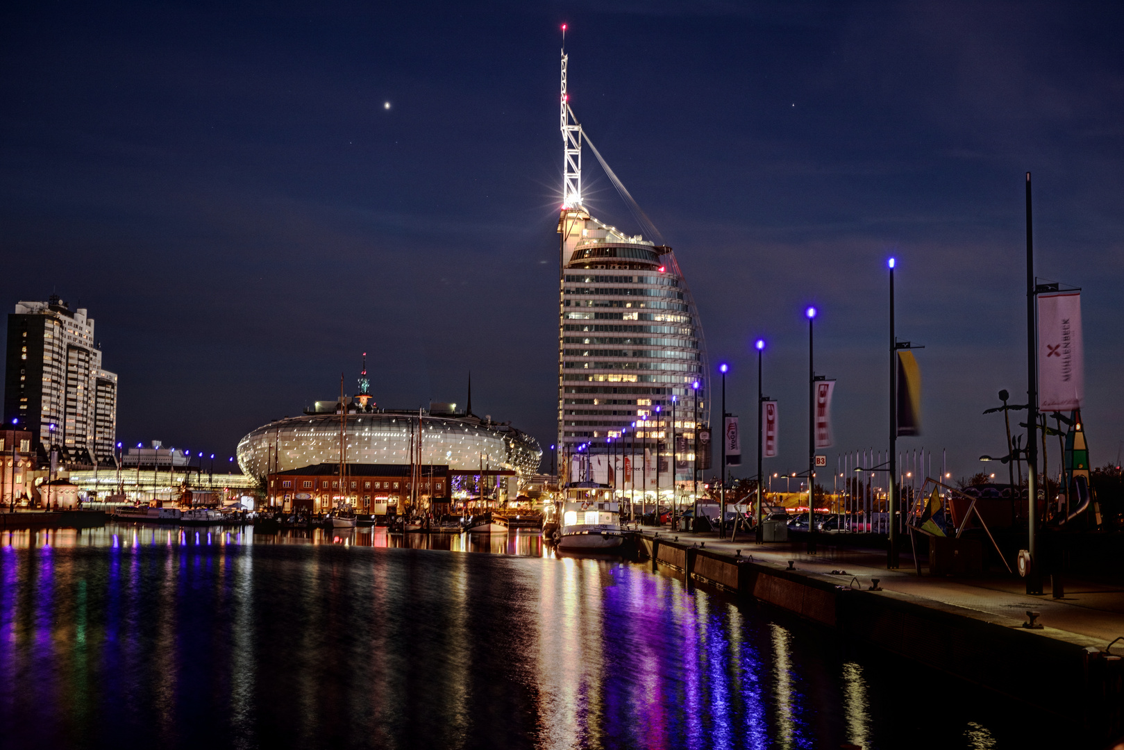 Bremerhaven bei Nacht