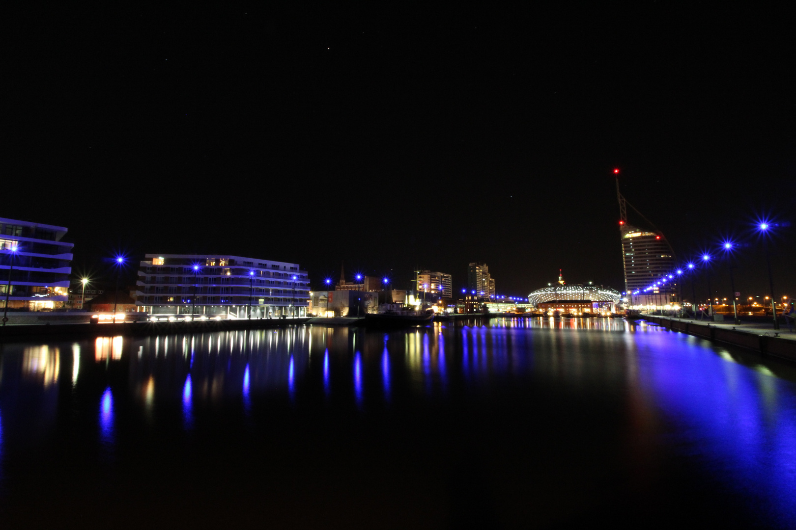 Bremerhaven bei Nacht