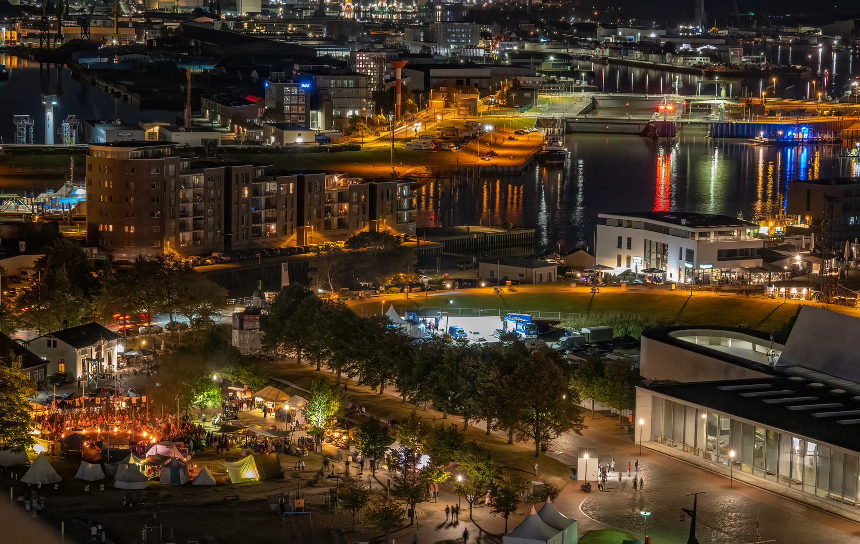 Bremerhaven bei Nacht