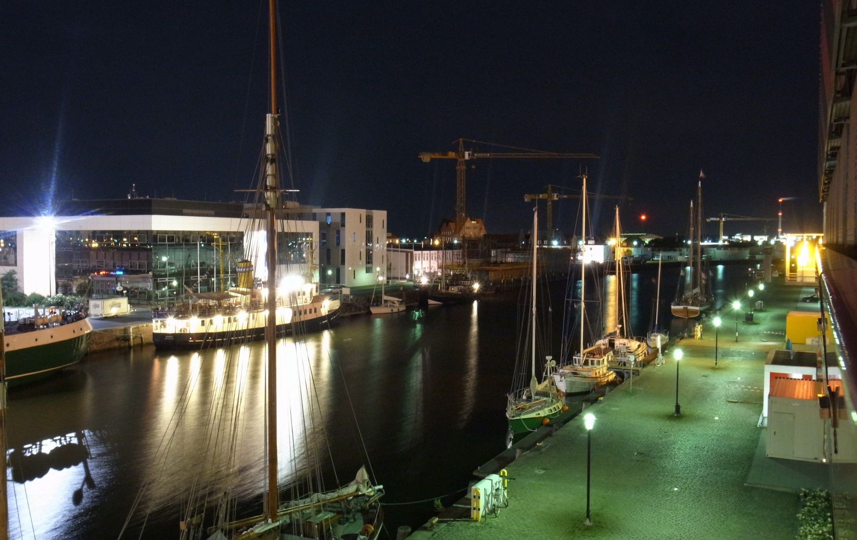 Bremerhaven bei Nacht (Schaufenster)