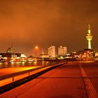 Bremerhaven bei Nacht von der Fischereihafenschleuse